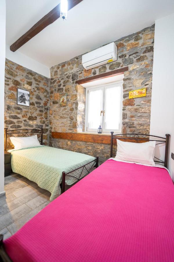 Flora'S Beach And Pool Villa In Syros Liaropá Exterior photo