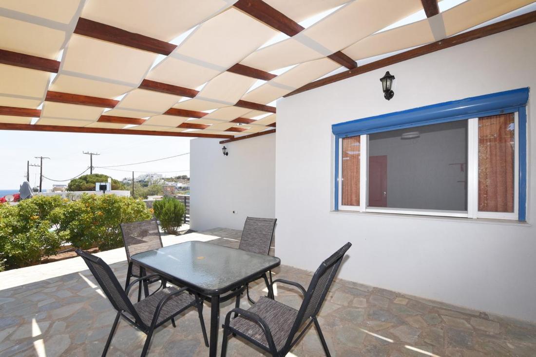 Flora'S Beach And Pool Villa In Syros Liaropá Exterior photo